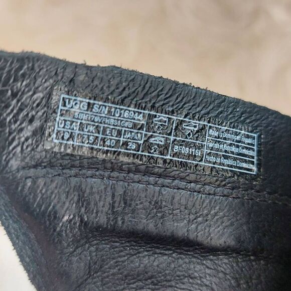 UGG Delores Stacked 3.5" Heel Ankle Boots - Black Size 9 Classic - Picture 10 of 13